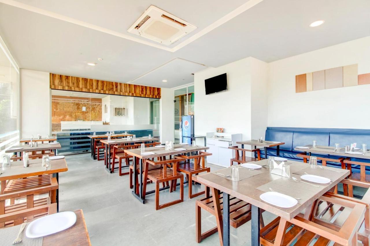 Capital O 77219 Hotel Dwarwata Dharwad Eksteriør bilde